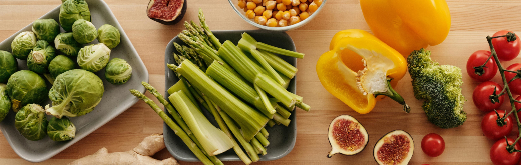 brussels sprouts, broccoli, bell peppers, tomatoes, figs, chickpeas, asparagus and celery